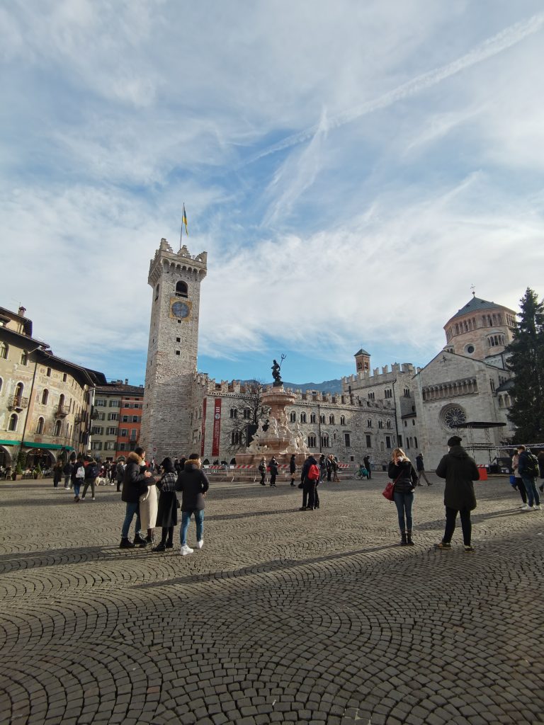 TRENTO,PIAZZA DUOMO